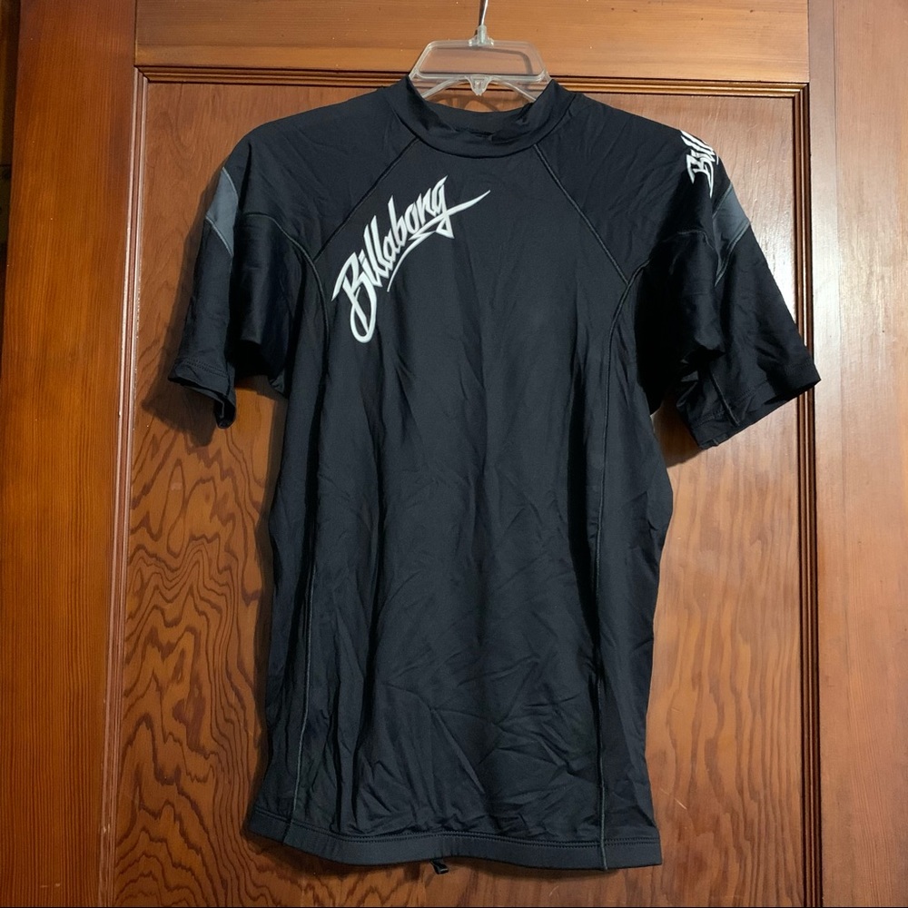 Authentic Billabong Black & Gray Rashguard. Size M